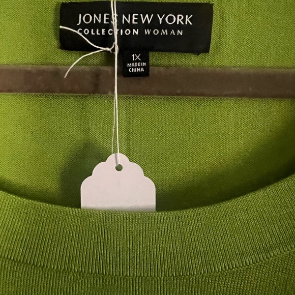 Jones New York Vibrant Green Short Sleeve Tee - Picture 5 of 5